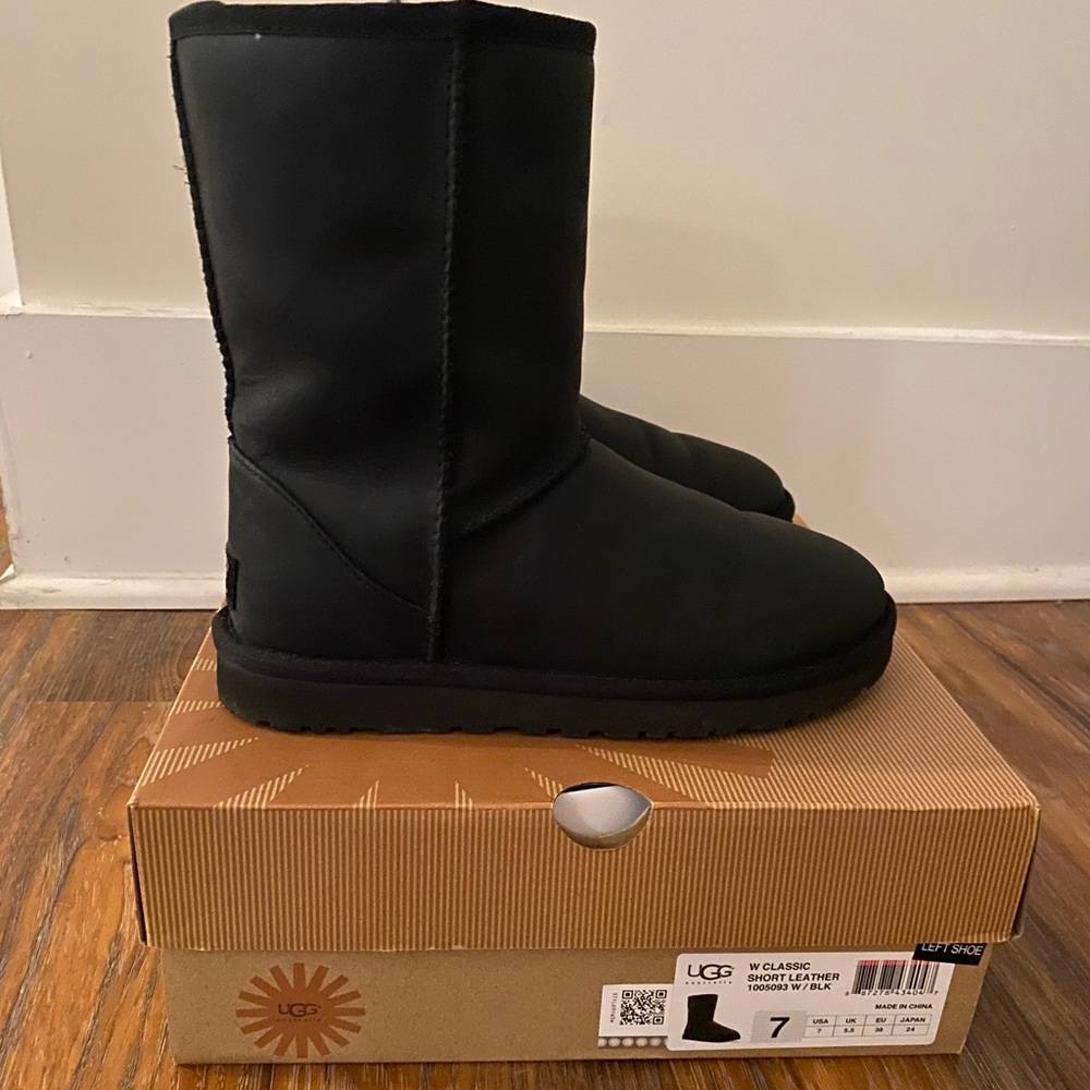 Black Classic Short Leather UGGs